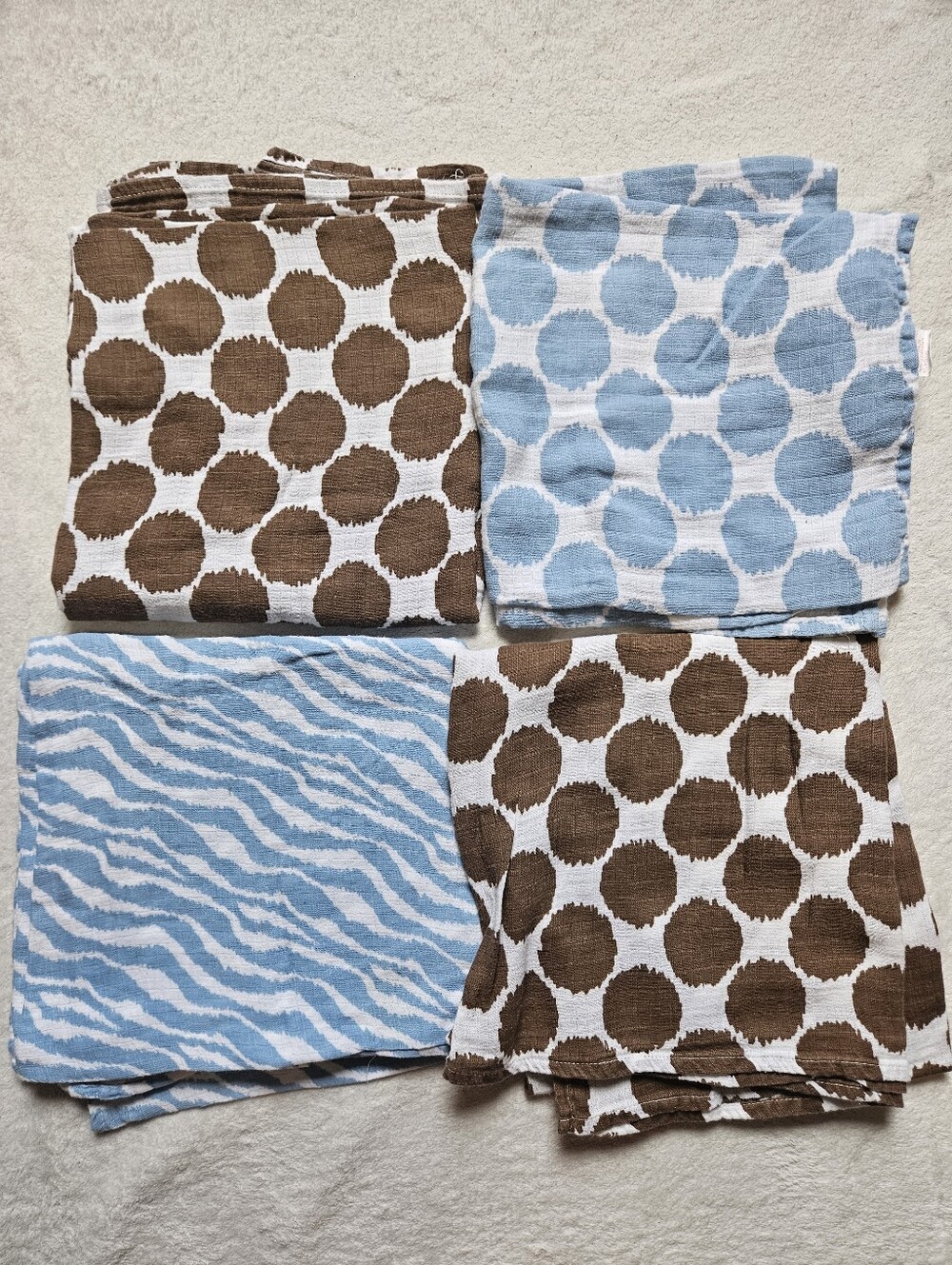 BACATI - Ikat 100% Cotton Swaddling Muslin Blankets, set of 4